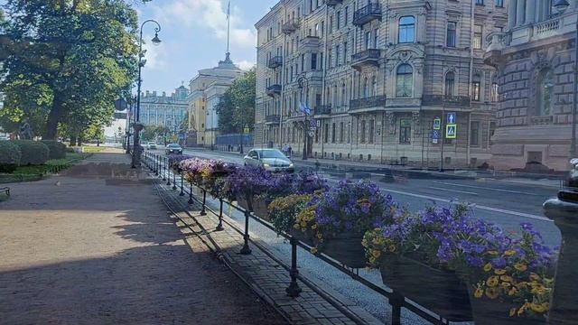 Гуляю (бегу на работу) в 8 утра по Адмиралтейской набережной #петербург #travel смотреть онлайн