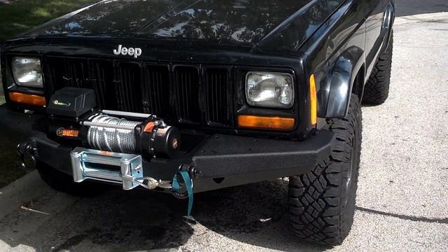 Jeep XJ - Smittybilt XRC Front Bumper & Quadratec Q9000 Winch смотреть онлайн