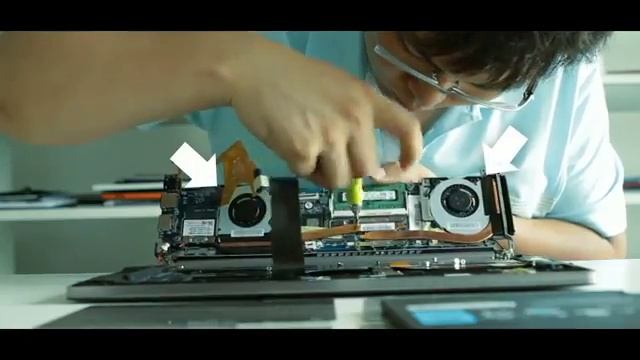 Lenovo IdeaPad U300s Behind The Design смотреть онлайн