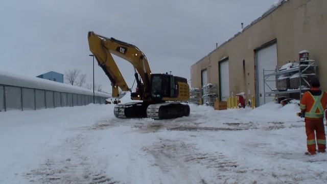 CAT 349E Hard-Line Solutions Remote Control смотреть онлайн