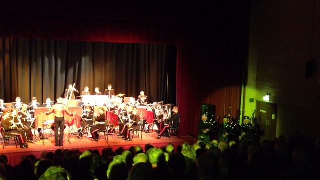 Sunset And Highland Cathedral - Royal Marines Band / City Of Plymouth Pipe Band смотреть онлайн