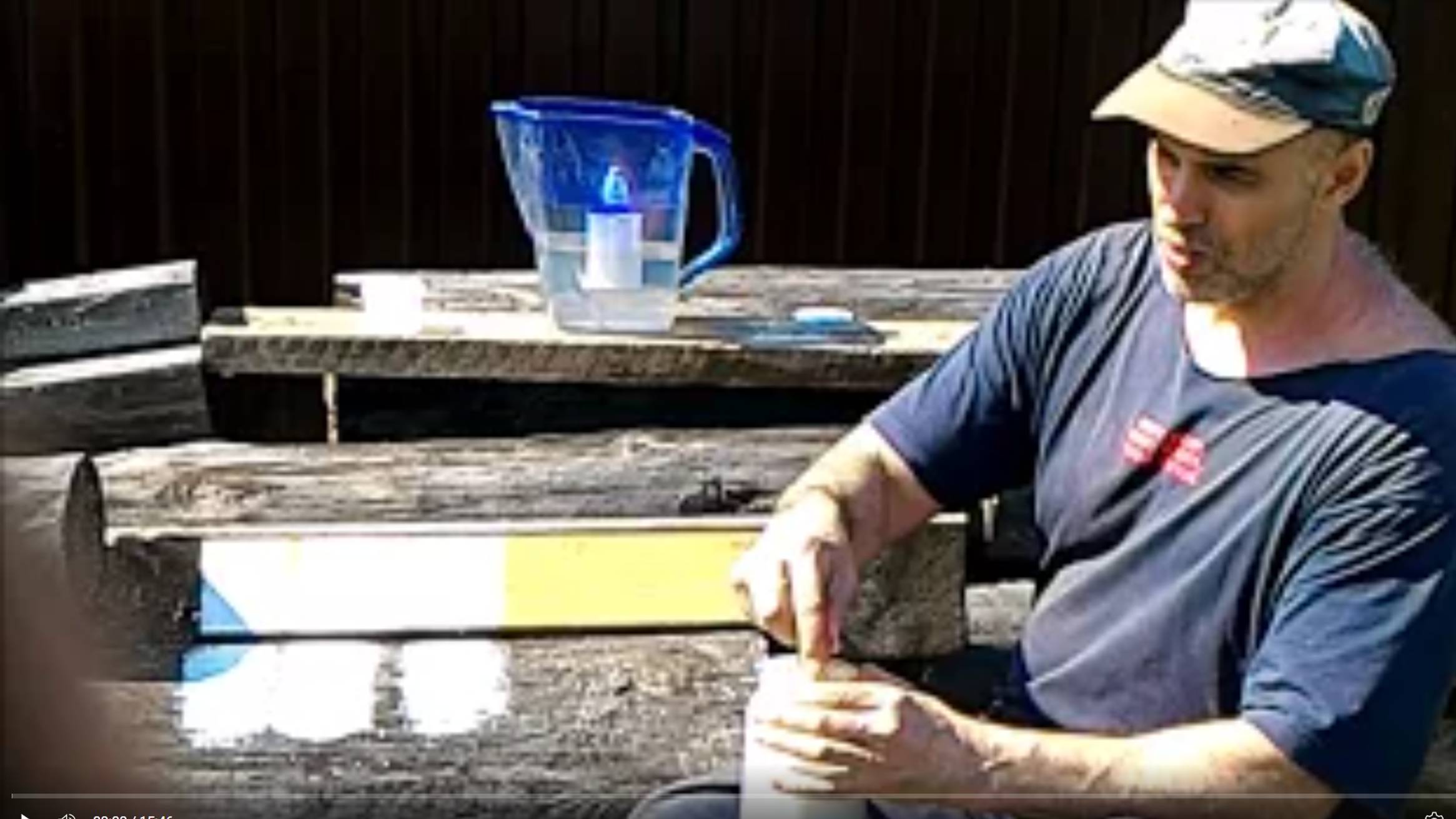 Латексная краска для дерева. Выбираем качественную цветную краску для дерева, кирпича, бетона, камня смотреть онлайн