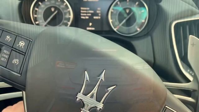 Loud Maserati Ghibli Modena SQ4 Revs, Start Up and Sound! смотреть онлайн