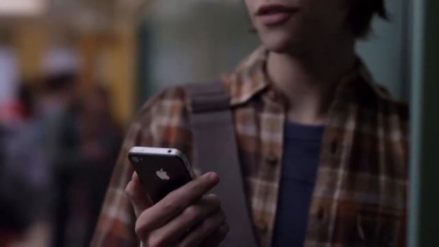 Apple - iPhone 4S - TV Ad - Rock God.mp4 смотреть онлайн