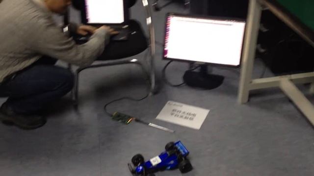 HackRF One , Remote controlled car. смотреть онлайн