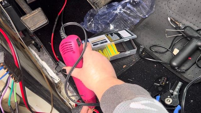 Window relay mod video 18 (heating and shrinking all the wires together) смотреть онлайн