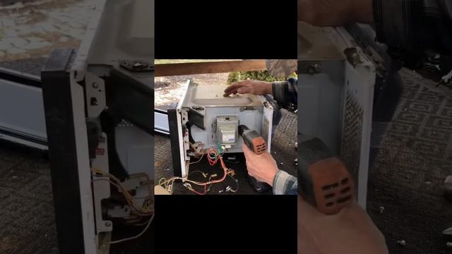 Valuable metals? Microwave? смотреть онлайн