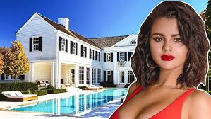 Как живёт Селена Гомес и сколько он зарабатывает смотреть онлайн