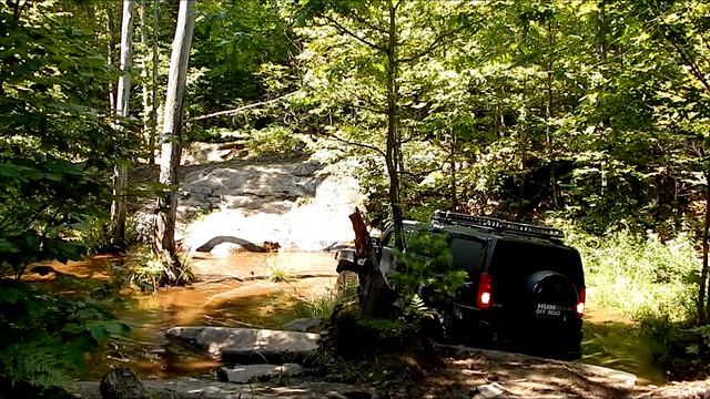 Extreme Off-Road Overlanding Hummer Offroading through Deep Mud and Rock Pit смотреть онлайн