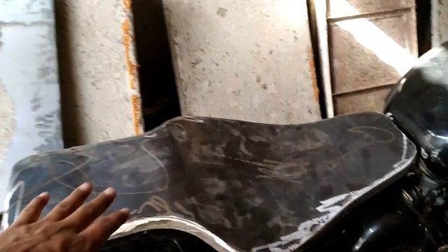 Royal Enfield Customize Seat | Bullet & Classic | At Home | Modified Seat | SUPERSPORT 360 смотреть онлайн