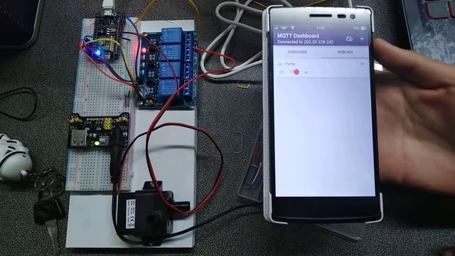 ESP8266 + MQTT SERVER + RELAY 220 V. + PUMP смотреть онлайн