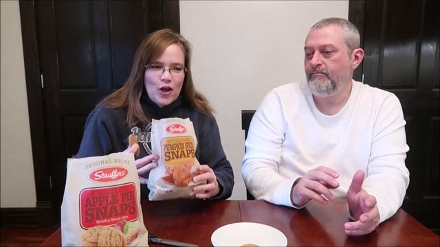 Stauffer’s: Pumpkin Pie Snaps & Apple Pie Snaps Review смотреть онлайн