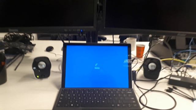 Surface Pro Screens problem 1 смотреть онлайн