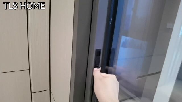 Don't know the application effect of windows and doors? Just come and take a look in our showroom! смотреть онлайн