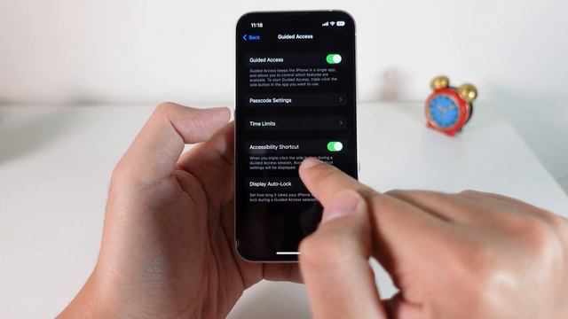 Get iPhone 14 Pro Always On Display on Older iPhone - Secure and Safe смотреть онлайн