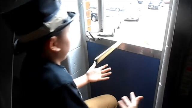 Student Drops Ruler Out Window смотреть онлайн