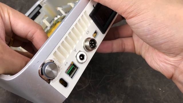 Reuse of used batteries Make a twin babysitter for a MAC mini смотреть онлайн