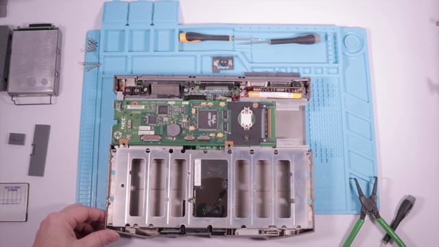 NEC Versa V/50 Laptop Computer Technical Tour and Teardown смотреть онлайн