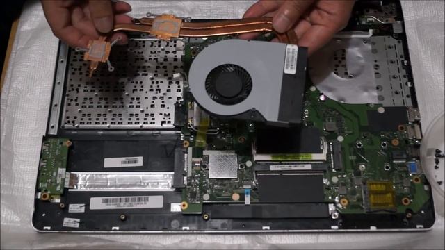 OPEN ME UP! Asus K56CM Disassembly смотреть онлайн