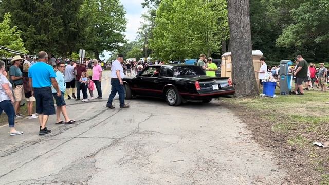 Classic Custom Car and Truck Show Makes for a Father's Day Celebration! смотреть онлайн
