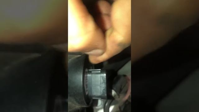 2008 Pontiac G6 Code P0101 mass air sensor. Cómo cambiar el Mass sensor . смотреть онлайн