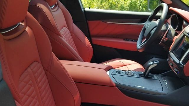 Maserati Levante Trofeo Walk Around смотреть онлайн