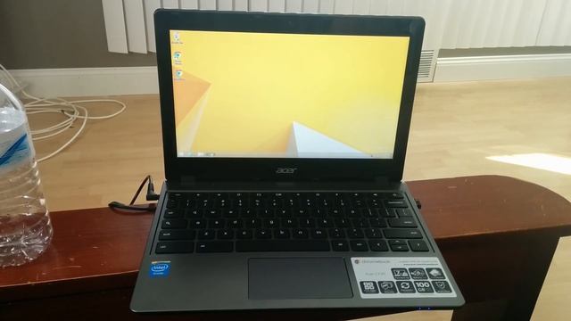 Acer C720 running Windows 8.1 смотреть онлайн