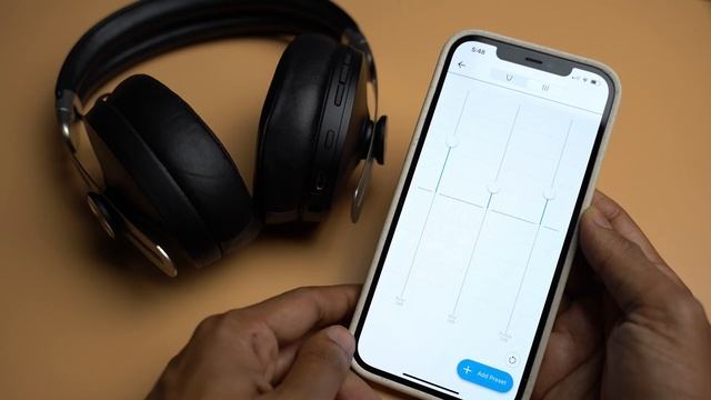 APPLE AIRPODS MAX VS SENNHEISER MOMENTUM 3 | Major Differences! смотреть онлайн