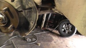 Замена передних тормозов, Спектра