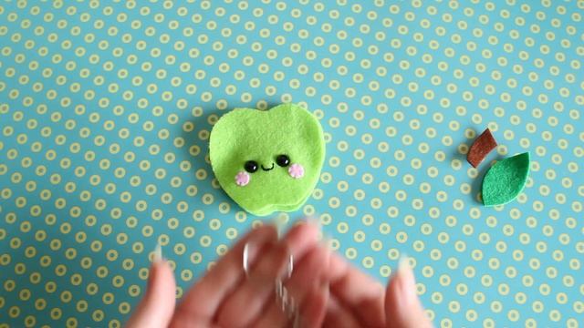 Kawaii Green Apple Keychain plush. смотреть онлайн