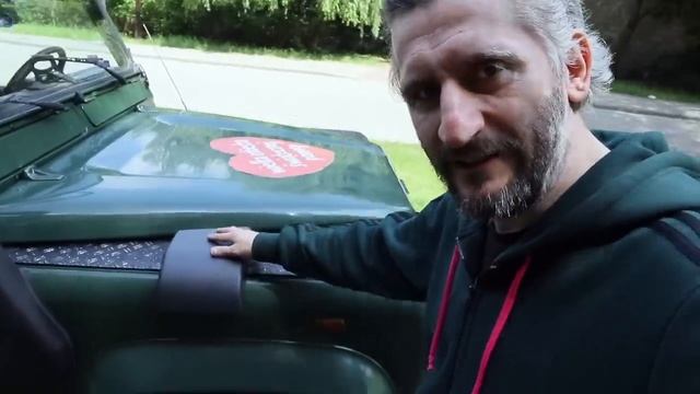 Land Rover Defender 2000r. (T#23)
