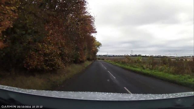 just got a glimpse of rare Saab 95 смотреть онлайн
