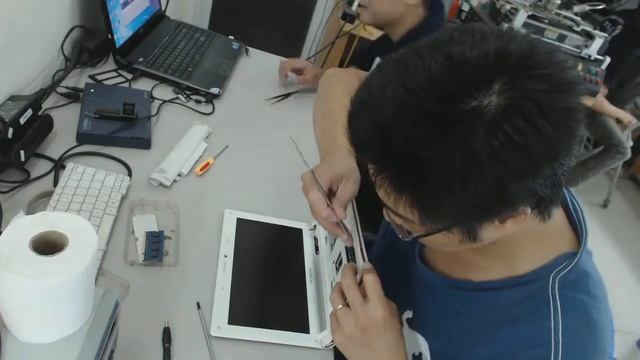 Sửa nguồn Laptop Samsung N105 смотреть онлайн