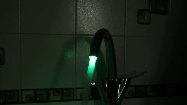 Cветодиодная насадка на кран Alight Jet смотреть онлайн