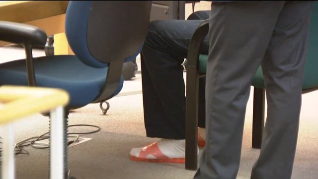 Swim instructor accused of molesting 2 students appears in court смотреть онлайн
