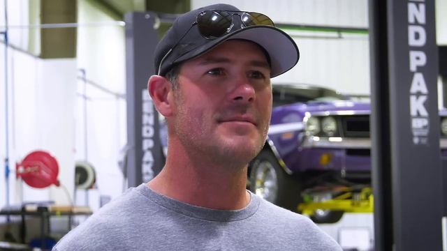 WHEN CHRIS JACOBS FROM OVERHAULIN'S 1968 GTX CATCHES ON FIRE, HE BRINGS IT TO GYC NOT CHIP FOOSE! смотреть онлайн
