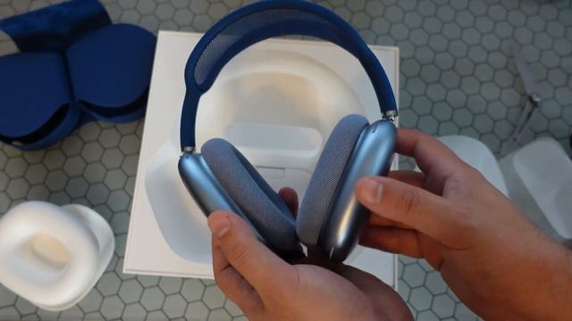 Apple AirPods Max Blue Unboxing Hands On | Premium For A Price $$$ | смотреть онлайн