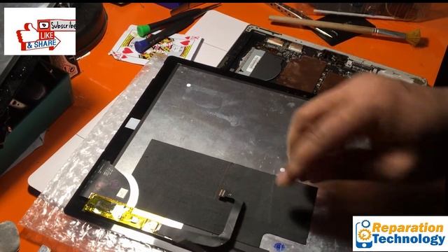 Remplacement d'un écran Microsoft Surface Pro 3 fissuré смотреть онлайн