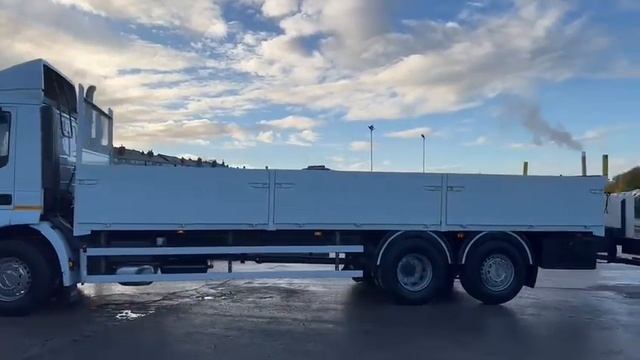 FJ58 FMP - Iveco Stralis 310 Rear Lift Dropside Flatbed | Law Truck Centre UK смотреть онлайн