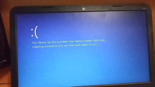 Crashing Windows 11 on a real laptop (HP 250 G3) смотреть онлайн