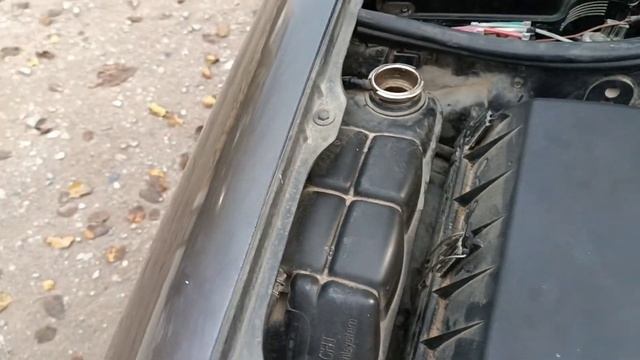 Почему выдавливается антифриз из расширительного бачка автомобиля? смотреть онлайн