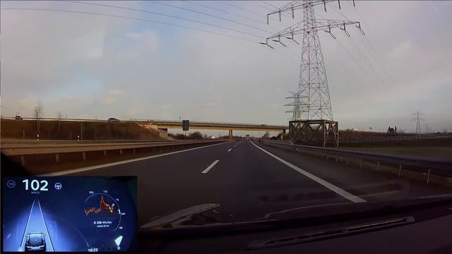 Tesla S 85 ride on the Autobahn смотреть онлайн