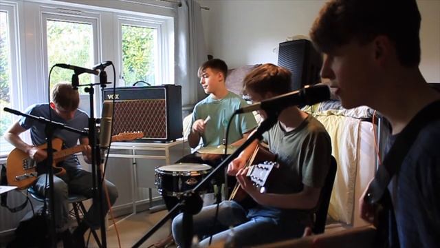 Comatose Nights - The Simones - Acoustic Session смотреть онлайн