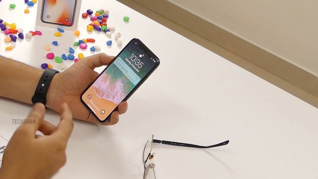 iPhone X - India Retail Unit Overview смотреть онлайн