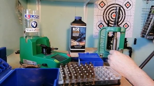 RCBS reloading 6.5 Creedmoor. Using Matchmaster seating die. Lapua brass & 123gr Scenar + Vihtavuor