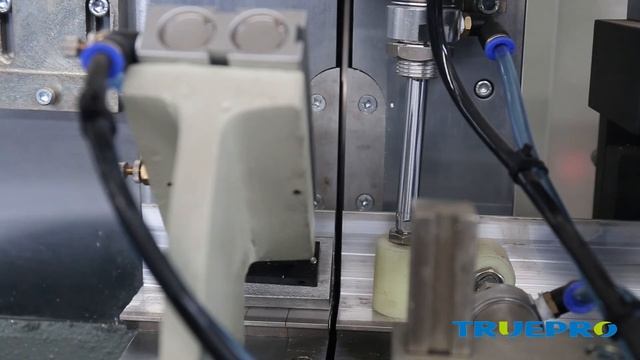 Automatic corner key cutting machine for aluminum window and door смотреть онлайн