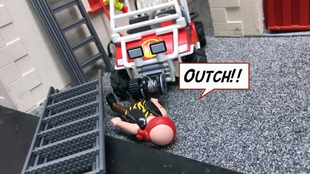 BRUDER Toys for Kids ♦ PLAYMOBIL FILM for CHILDREN ♦ Johnny Evil Stealing RC HELICOPTER 🚔 смотреть онлайн