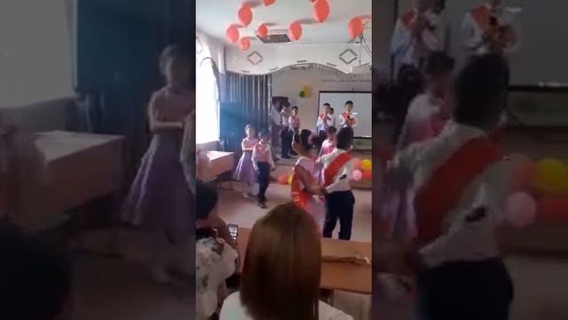 Қош бол бастауыш 👯👫. 4сынып оқушылары 2022.05.20 смотреть онлайн