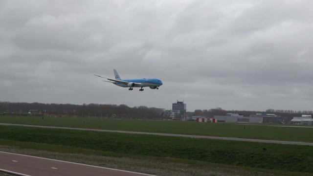 KLM Boeing 787 9 Dreamliner Zaterdag 25 Maart 2023 Buitenvelderbaan Sony FDR AX53 Handycam смотреть онлайн