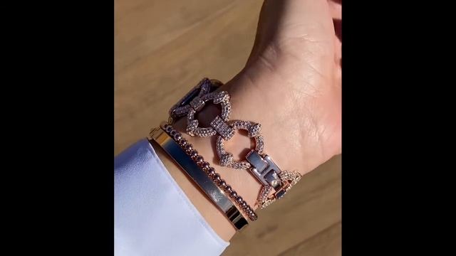 Pavé Classic Link Band for the Apple Watch смотреть онлайн